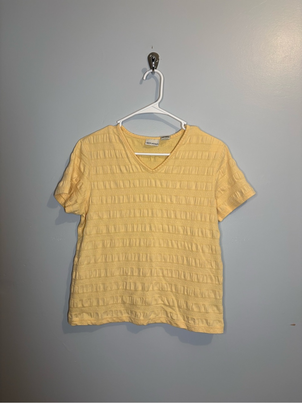 White Stag Vintage Butter Yellow Textured V-Neck Short Sleeve Top Women Medium
